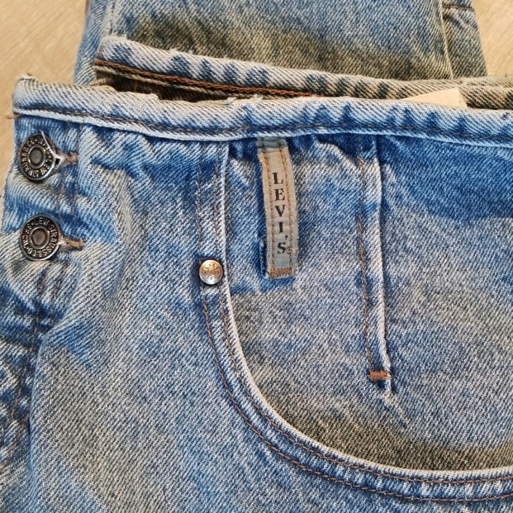 Vtg Levis 900 series jeans